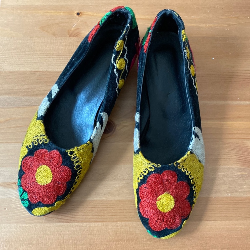 Embroidered floral vintage shoes